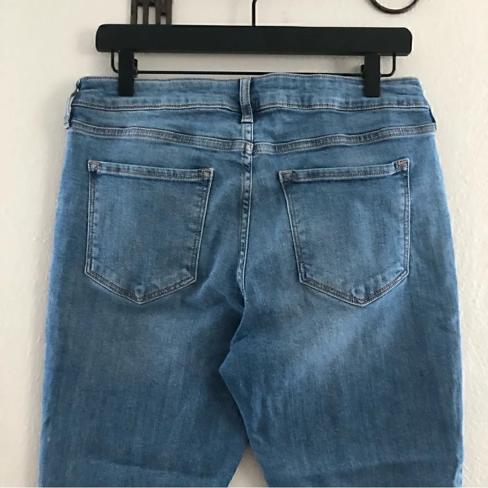 Old Navy Rockstar super Skinny Mid Rise size 12 medium blue wash color